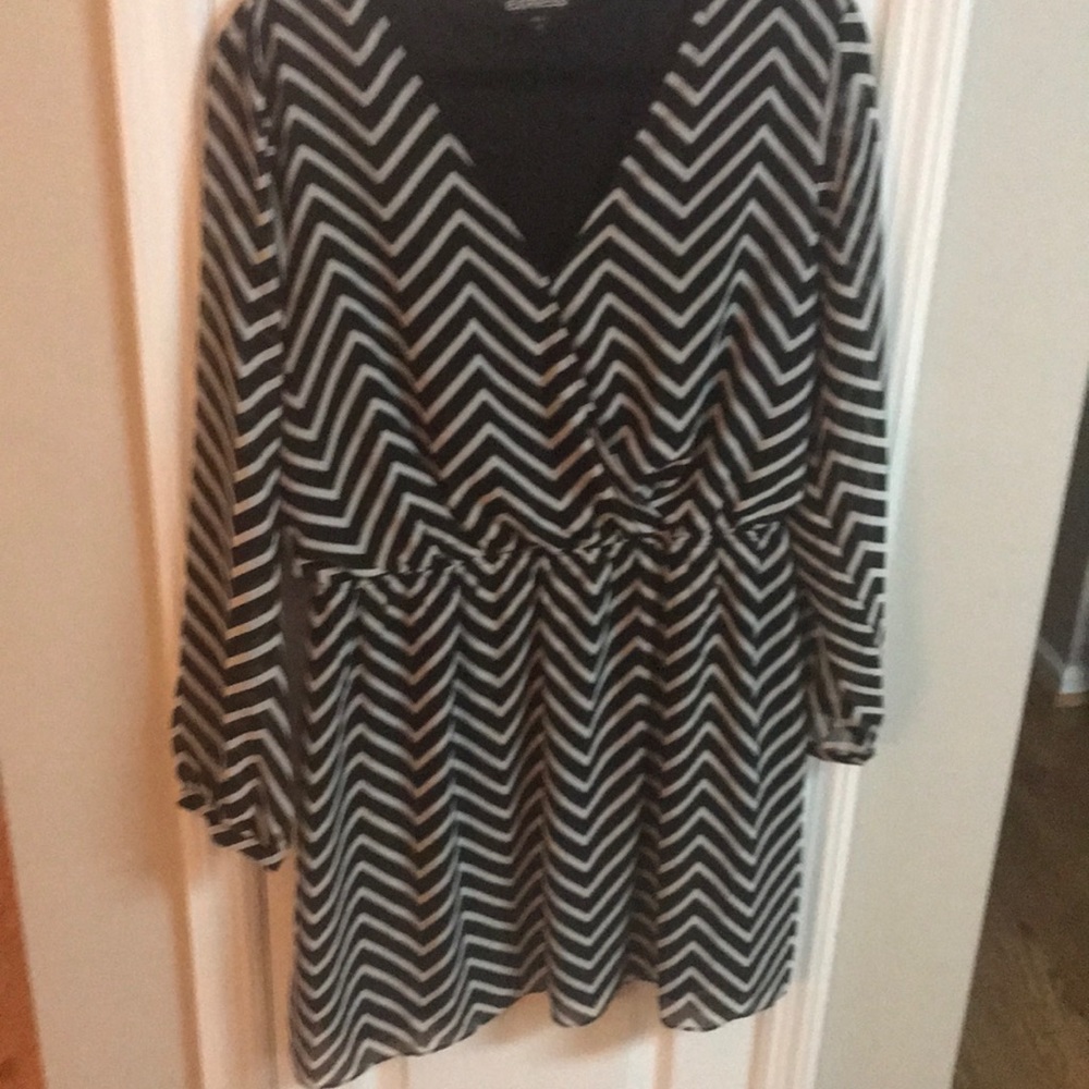 Black and white chevron express dress